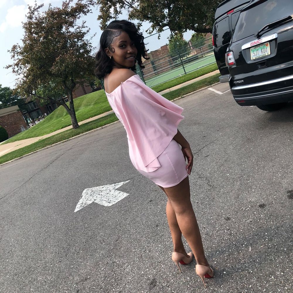 Meet your Posher, Desiree